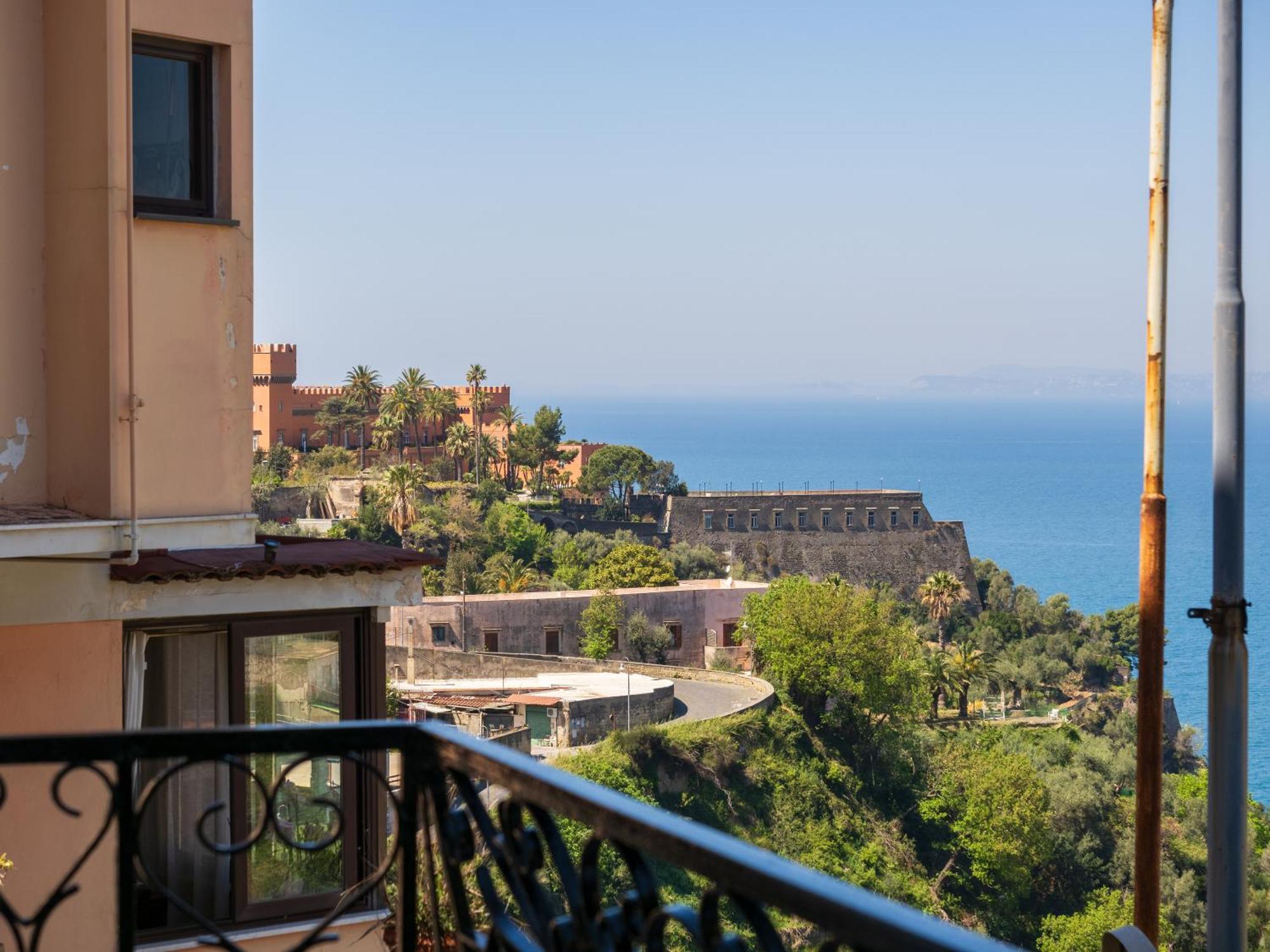 Апартаменты La Casa Del Golfo Вико-Экуенсе Экстерьер фото
