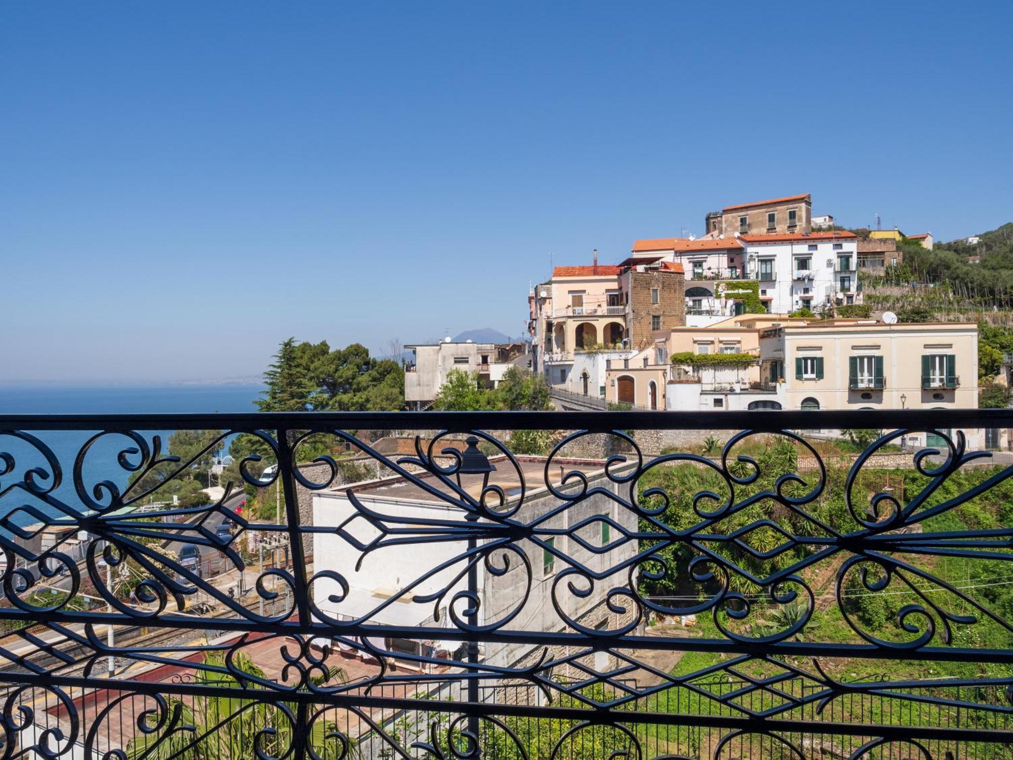 Апартаменты La Casa Del Golfo Вико-Экуенсе Экстерьер фото