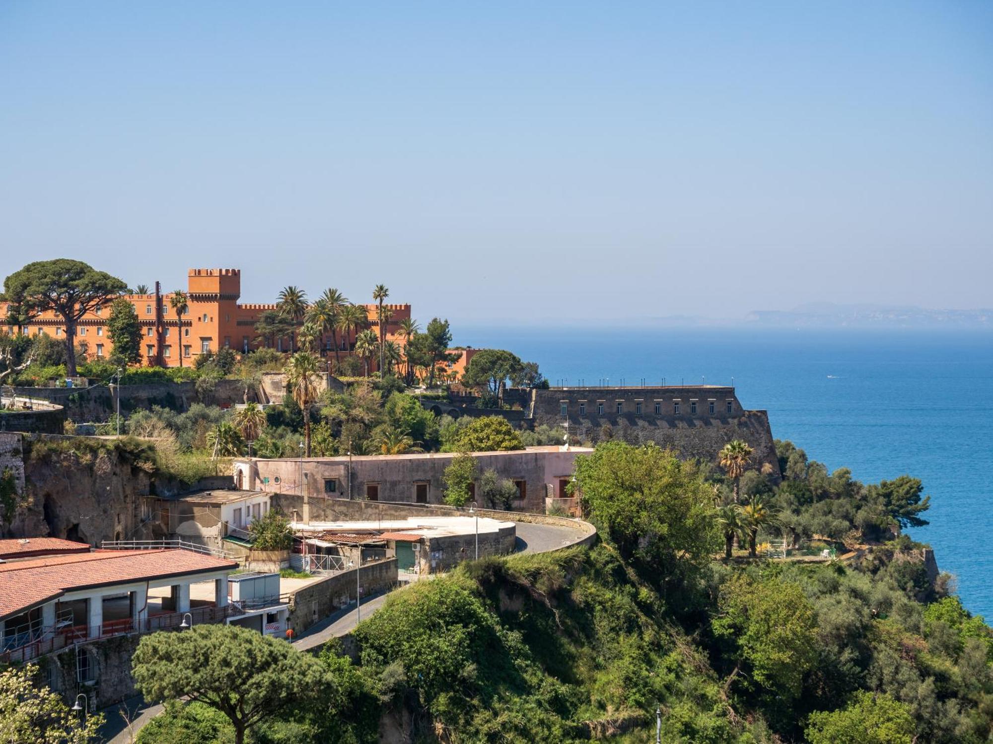 Апартаменты La Casa Del Golfo Вико-Экуенсе Экстерьер фото